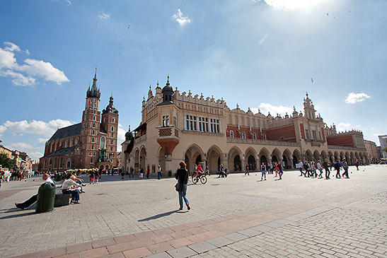 Saint Mary's Basilica and Krakow Cloth Hall, Main Market Square, Krakow, Poland