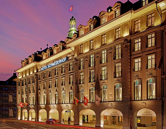 the Hotel Schweizerhof at night, Bern