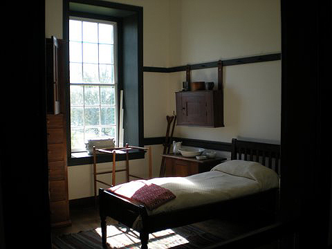 typical Shaker bedroom at Pleasant Hill