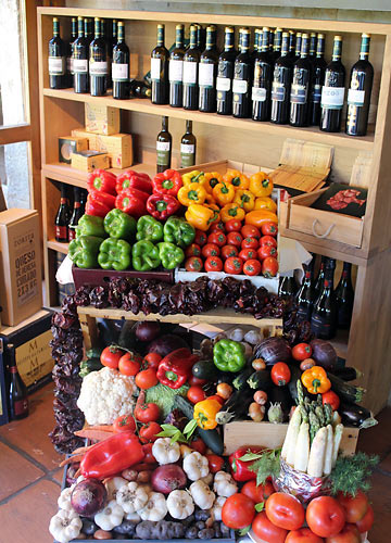 wine and produce on display at Zorita