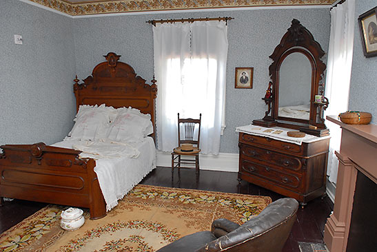 Cedar Hill's master bedroom