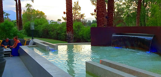 a pool at the Lantana Restaurant