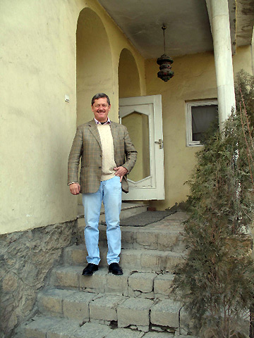 British war cameraman Peter Jouvenal at the Gandamack Lodge in Kabul