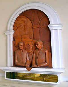 plaque commemorating the meeting between Rolls and Royce at the Midland Hotel