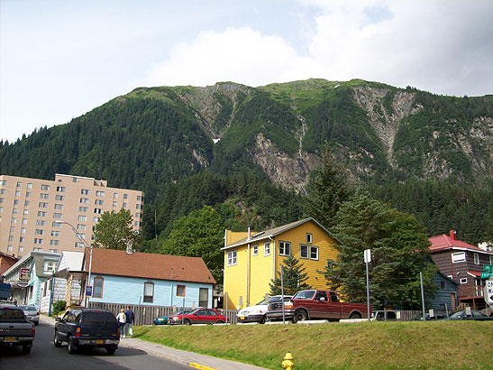 Juneau city block with mountains in the background