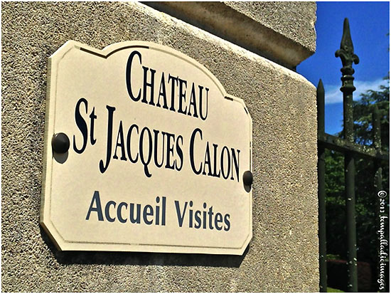 signage for the Chateau Saint Jacques Calon, Montagne