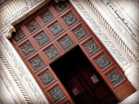 entrance door, il Duomo, Vicnza