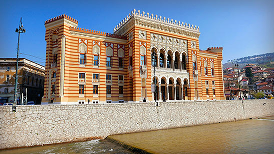 Sarajevo's City Hall with its Neo-Moorish 
          facade