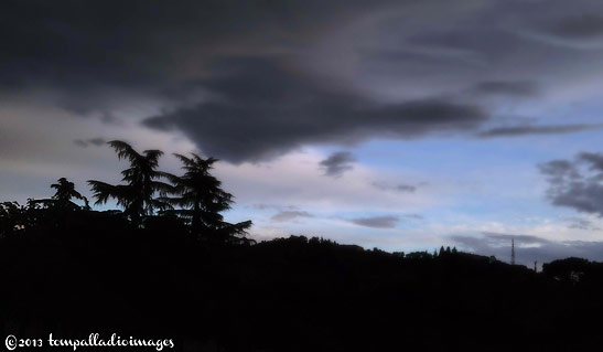 evening at the hamlet of Scorgiano overlooking the Val d'Elsa