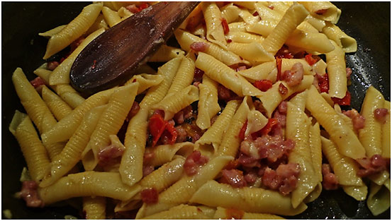 pasta added to Pancetta-Bell Pepper mix