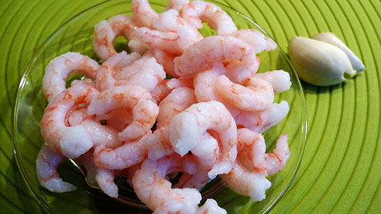 peeled, rinsed and dried small shrimps