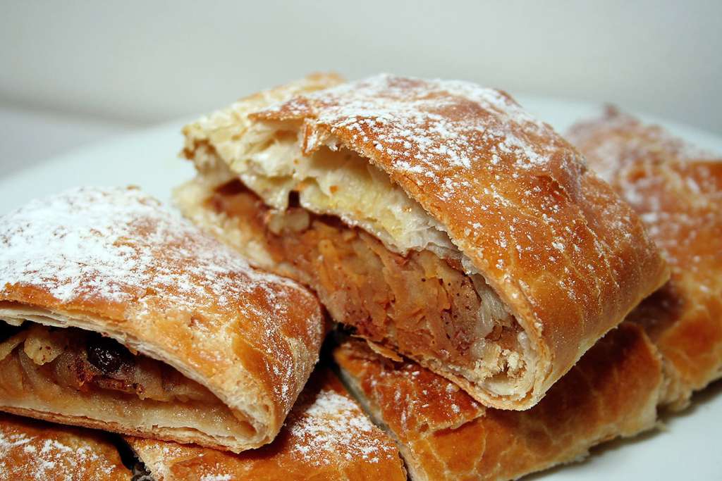 Apfelstrudel