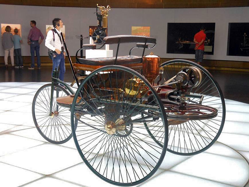 early car on display at the Mercedes Benz Museum