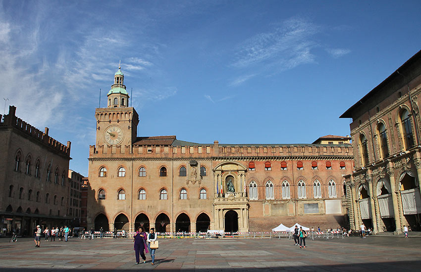 the Piazza Maggiore (Maggiore Square) in Bologna