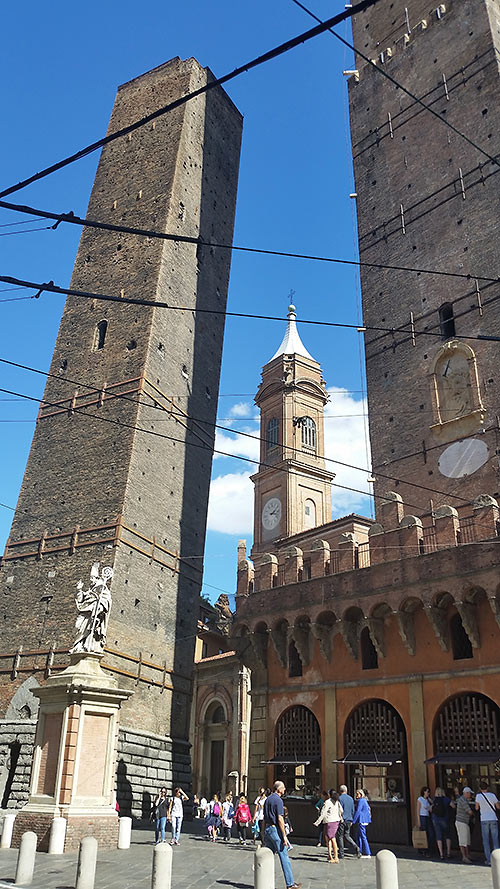 Garisenda & Asinelli Towers, Bologna