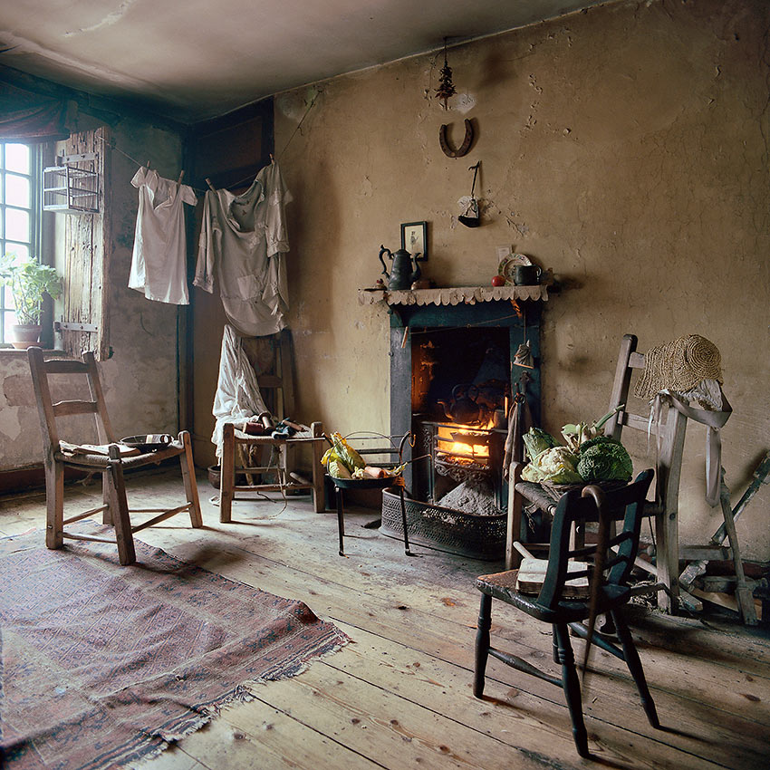 Dickensian attic showing squalid lig arrangement pictures 19th century life for renters