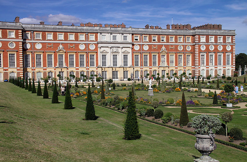 garden at Hampton Court Palace