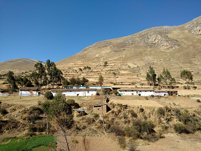 Huaricolca hills in November