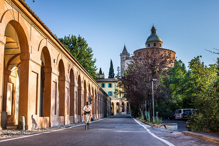 portico (left) connecting to the Basilica of San Luca (right)