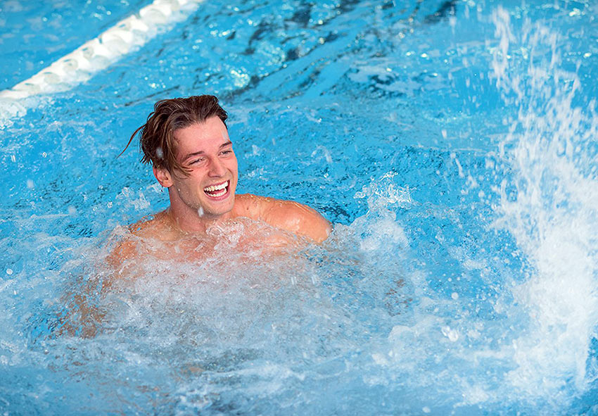 Patrick Schwarzenegger starts swimming again after a long hiatus in a scene from 'Midnight Sun'