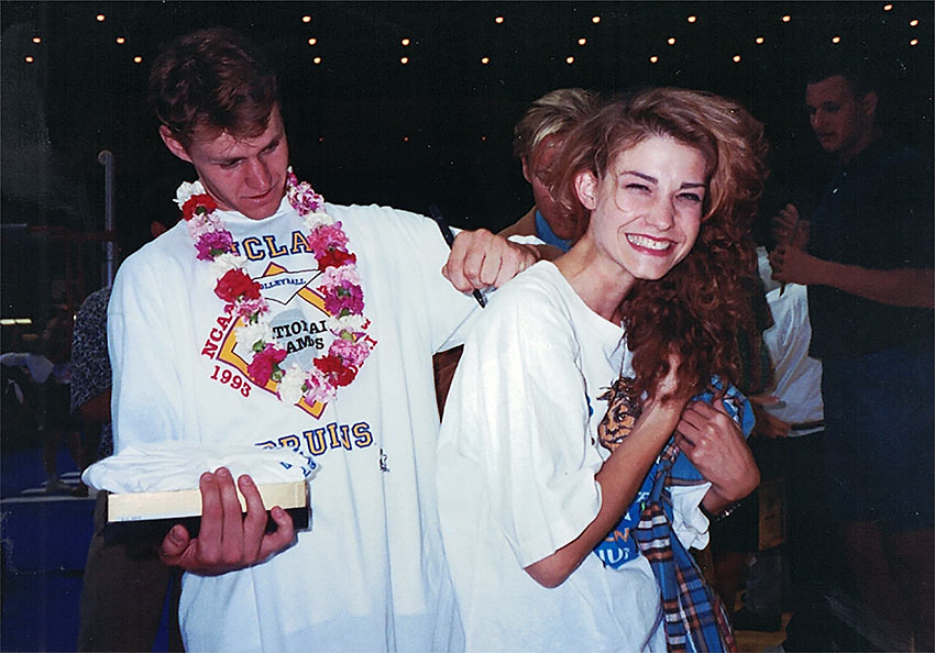 Dan Landry signing sister Michelle's t-shirt at the 1993 NCAA Men's Volleyball Finals