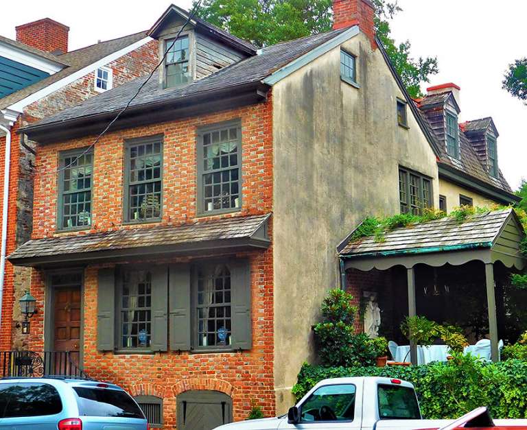 Olde New Castle, Delaware Where America’s History Still Lives on Every