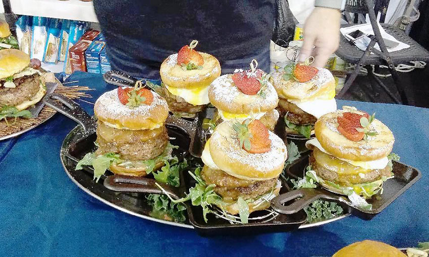 burgers at the 2018 International World Food Championships