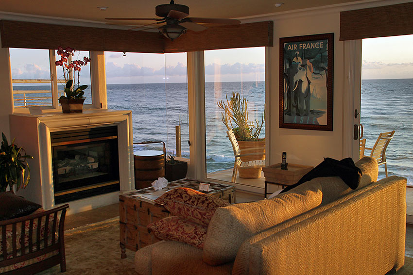 one of the suites at Sunset Cove Villas overlooking the ocean