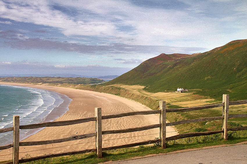 beach scene at the Glower Peninsula