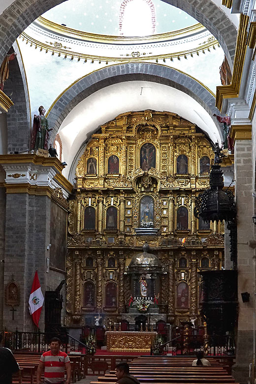 inside the main cathedral of Ayacucho