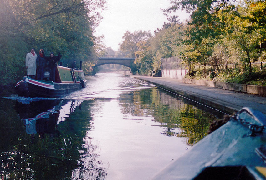 cruising the Regent's Canal, London, with Jason's Trip