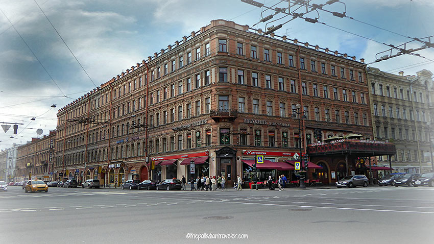 Palkina Dom and the former Titan cinema building, Nevsky Prospekt