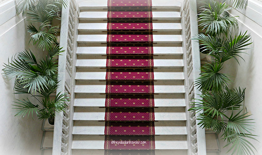 stairs leading to the second floor of the Yusupov Palace