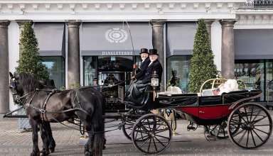 horse carriage at the Hotel d'Angleterre