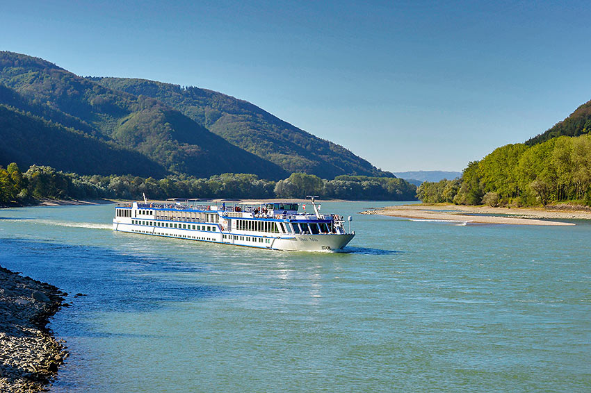 grand circle tour cruises