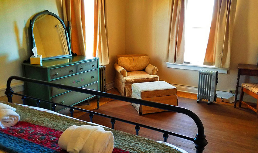 room at the Winnedumah Hotel