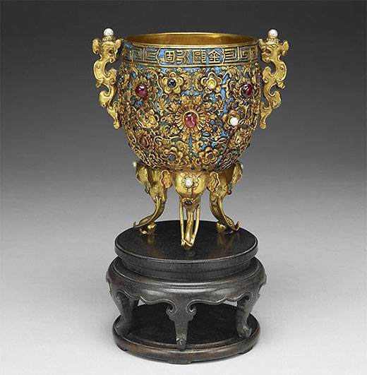 gold chalice used by the 18th century Chinese emperor Qianlong