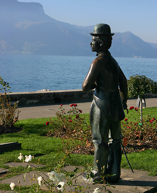 The Little Tramp statue on the banks of Lake Geneva