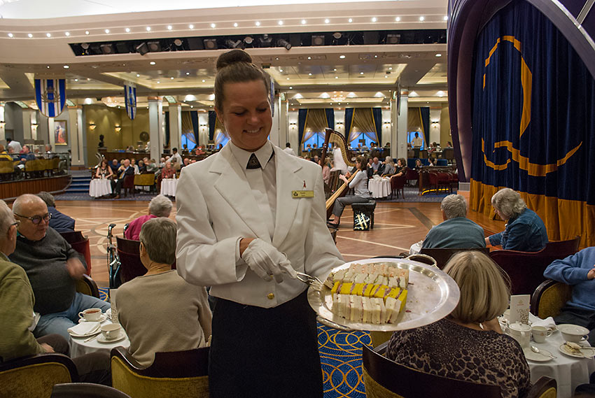 afternoon tea at the Queen Mary 2