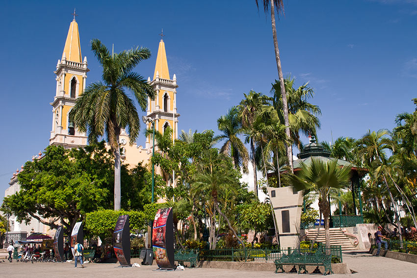 twin-steepled Baroque-revival-style cathedral at the Historic District