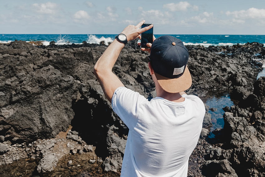 tourist with baseball cap