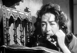 Joan Crawford in 'Whatever Happened to Baby Jane'