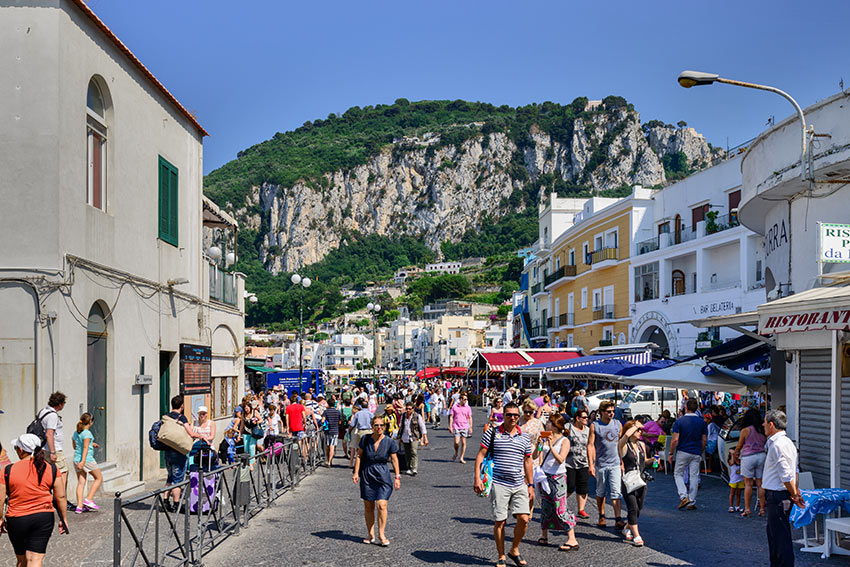 shops in Capri