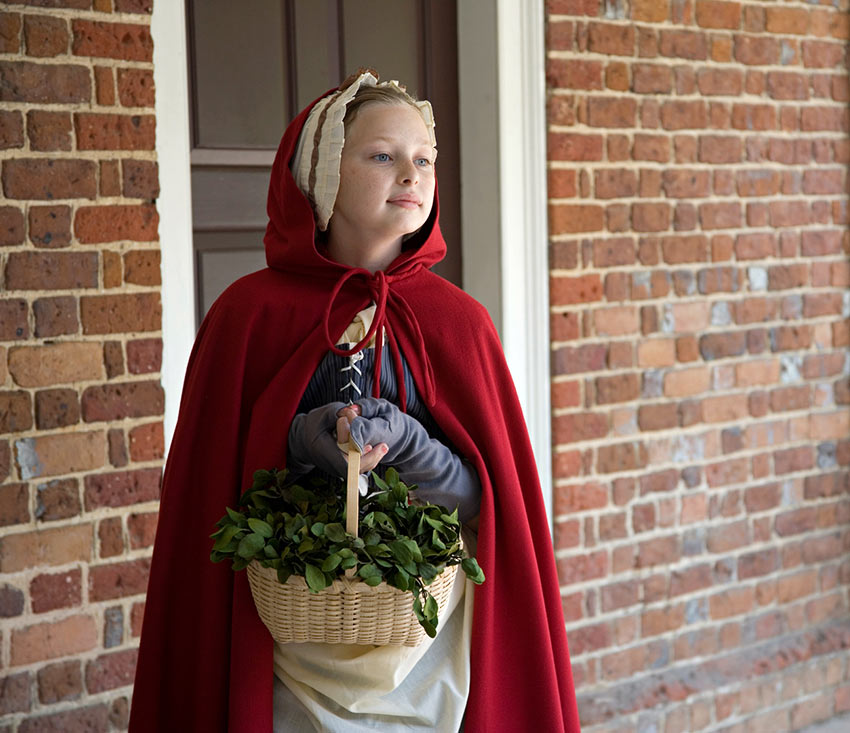 Colonial Williamsburg female cast member