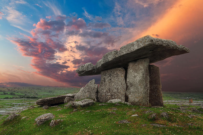 Poulnabrone portal tomb, The Burren, County Clare, Ireland