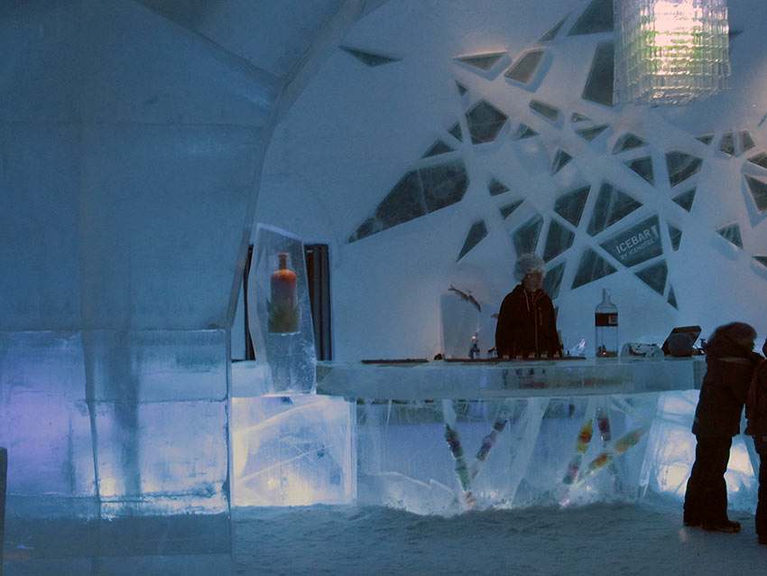 ice bar at the Icehotel Jukkasjärvi