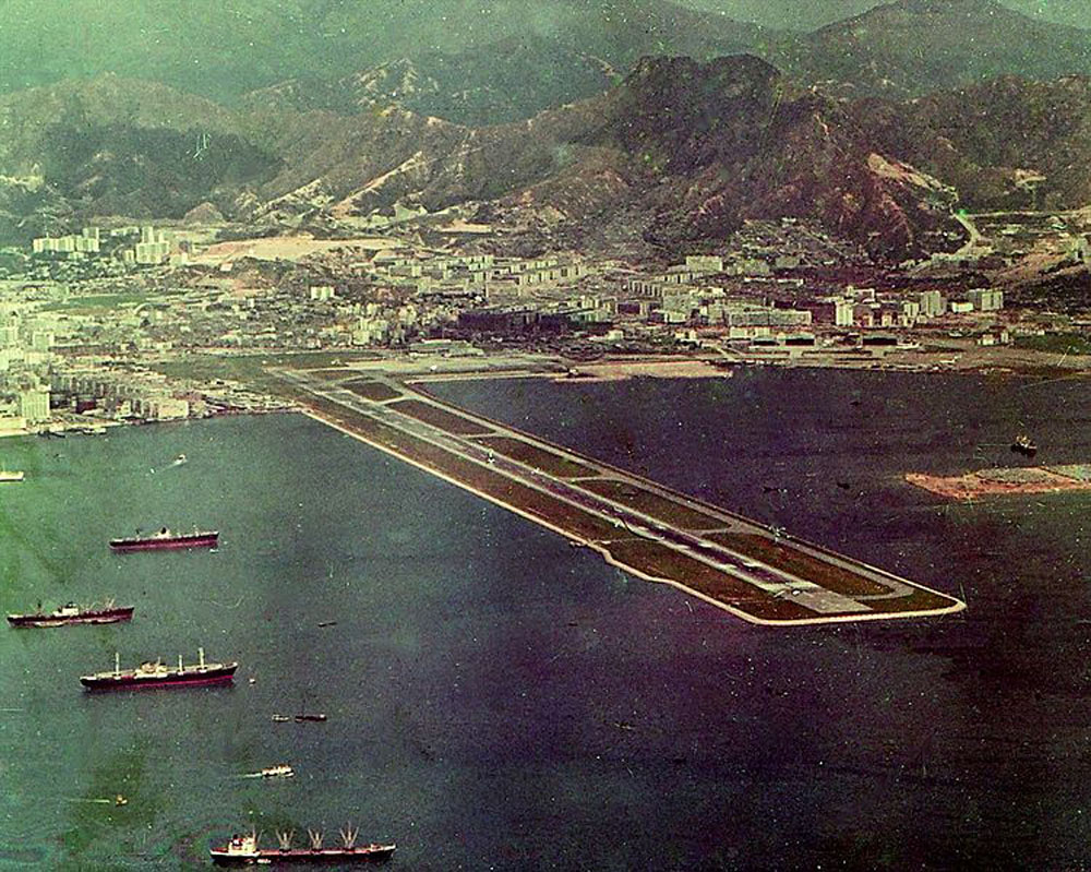 Hong Kong Kai Tak Airport 1971. Courtesy Barbara Ann Spengler via Wikimedia Commons